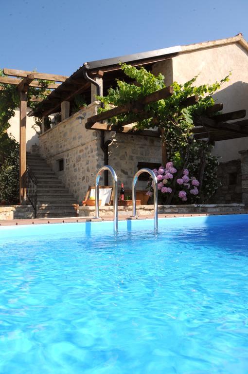 Holiday Homes Poli Svetega Antona Gracisce Ngoại thất bức ảnh