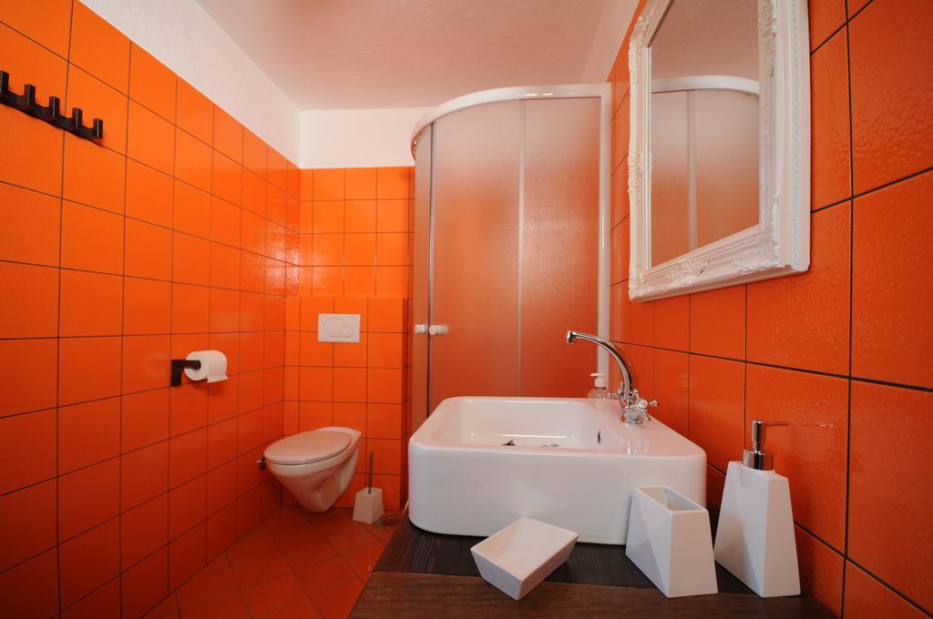 Holiday Homes Poli Svetega Antona Gracisce Phòng bức ảnh