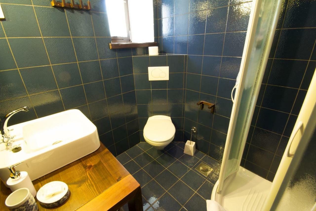 Holiday Homes Poli Svetega Antona Gracisce Ngoại thất bức ảnh