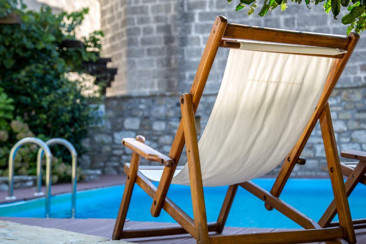 Holiday Homes Poli Svetega Antona Gracisce Ngoại thất bức ảnh