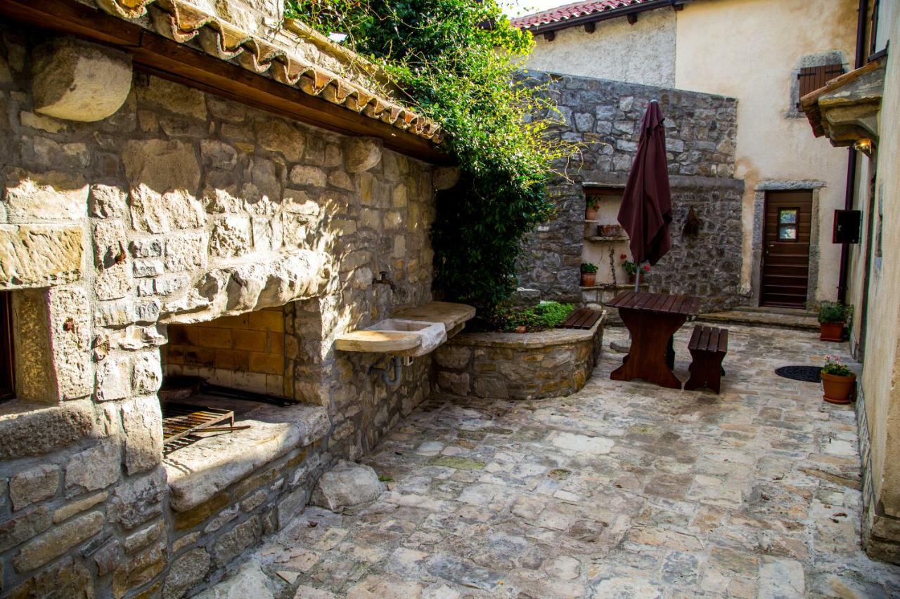 Holiday Homes Poli Svetega Antona Gracisce Ngoại thất bức ảnh